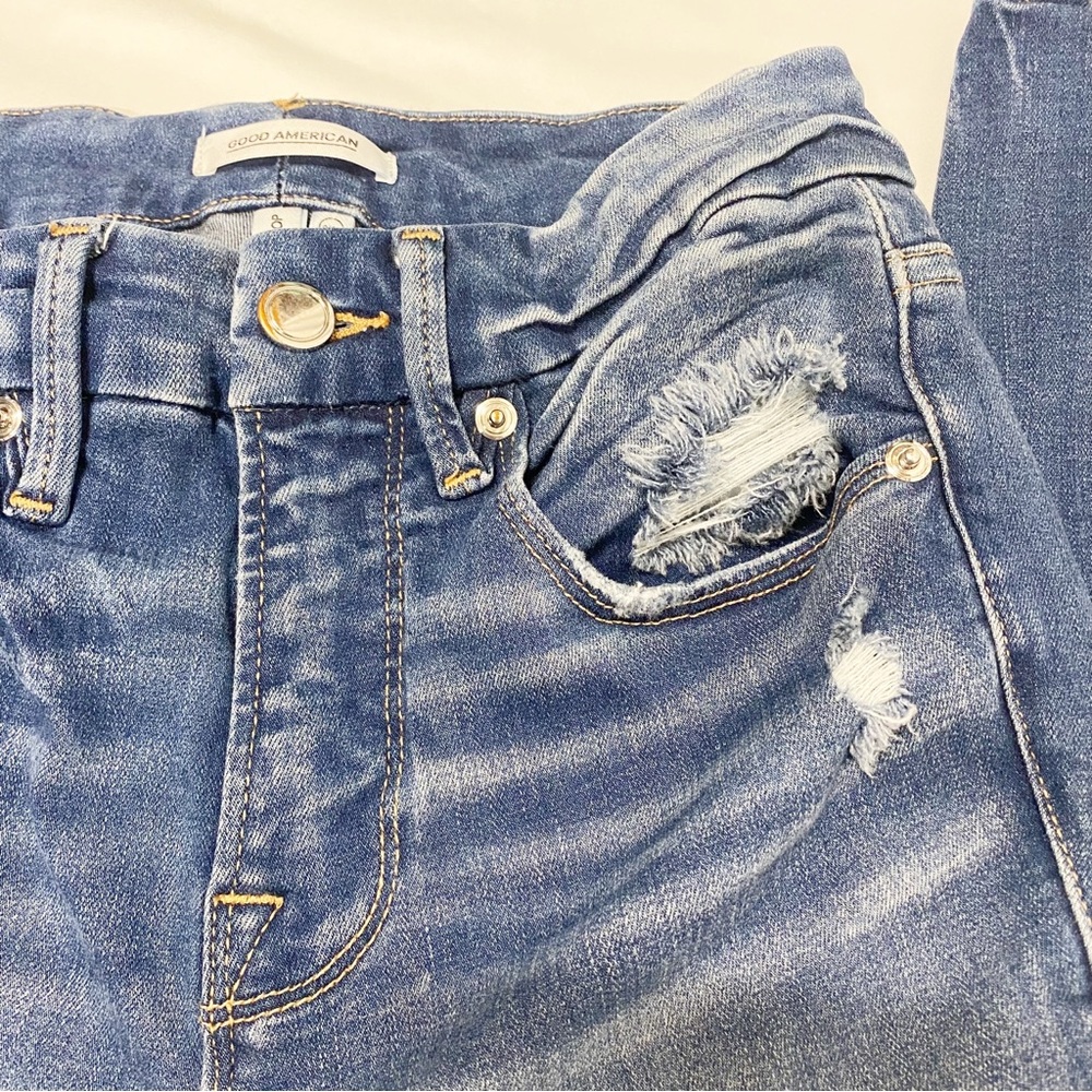 Good American Good Legs Crop Distressed Skinny Jeans - Picture 13 of 16